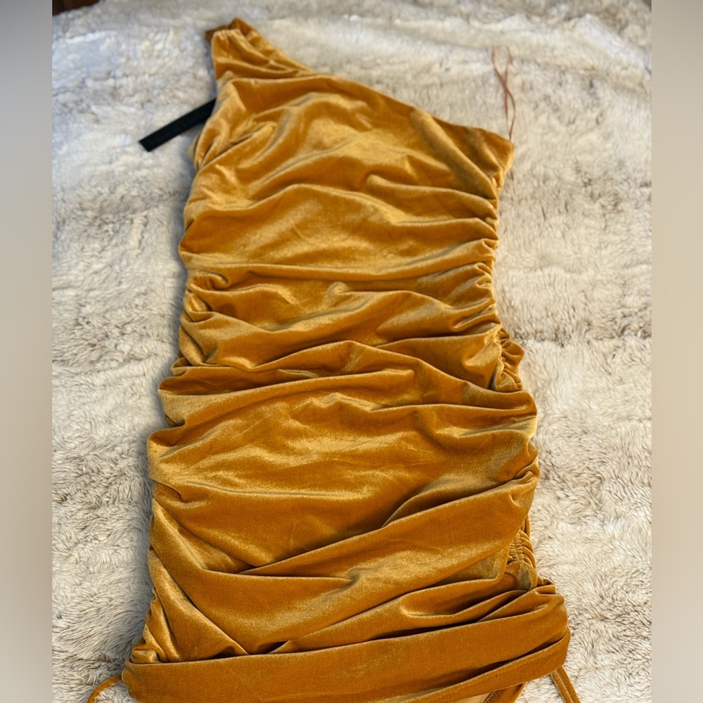 House of Harlow 1960 Mustard Maxi Skirt - Picture 2 of 8